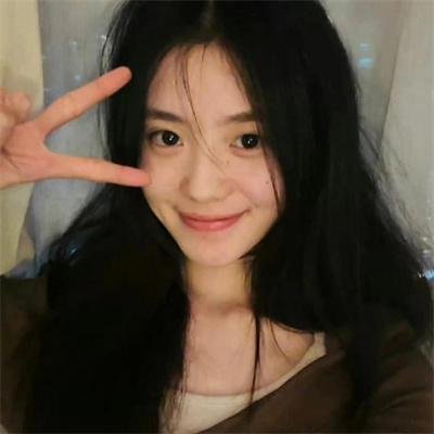 小丑面前
